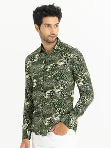 Snitch Green Abstract Printed Classic Slim Fit Casual Shirt