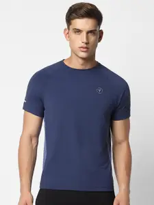 Van Heusen Raglan Sleeves Slim Fit T-shirt