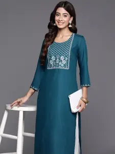 Varanga Women Floral Yoke Design Sequinned Kurta