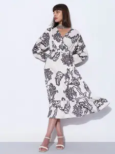 Vero Moda Off Floral Printed V-Neck A-Line Midi Dress