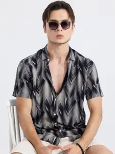 Snitch Black Classic Self Design Spread Collar Casual Shirt
