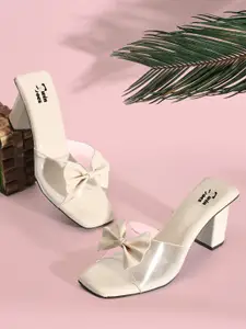 TWIN TOES Open Toe Block Heels With Bows