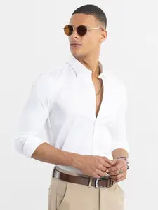 Snitch White Classic Slim Fit Casual Shirt