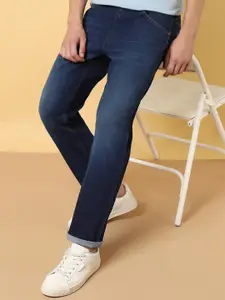 Wrangler Men Regular Fit Mid-Rise Light Fade Stretchable Jeans