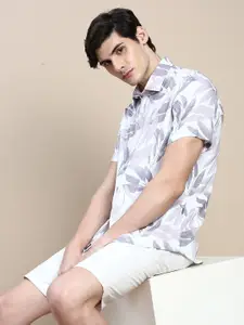 SHOWOFF Standard Slim Fit Floral Opaque Printed Cotton Casual Shirt