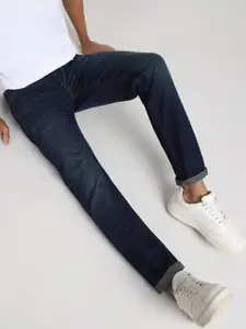 Lee Men Bruce Slim Fit Clean Look Light Fade Mid-Rise Jeans