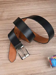 BuckleUp Men textured Leather Slim Belt