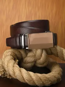 BuckleUp Men Textured Leather Slim Belt