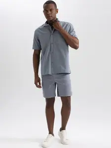 DeFacto Men Mid-Rise Cotton Shorts