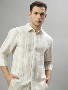 Iconic Striped Spread Collar Cotton Casual Shirt