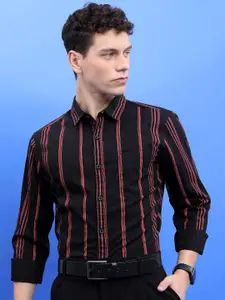 HIGHLANDER Black Vertical Striped Slim Fit Spread Collar Cotton Casual Shirt
