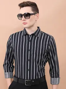 HIGHLANDER Black & Grey Vertical Striped Slim Fit Cotton Casual Shirt