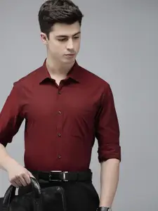 Park Avenue Pure Cotton Slim Fit Cutaway Collar Formal Shirt