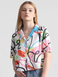 ONLY Abstract Printed Spread Collar Crop Casual Shirt