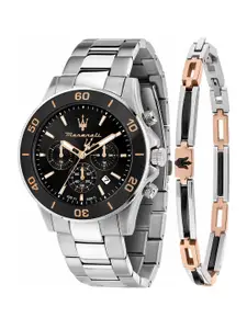 Maserati Lifestyle Men Bracelet Style Straps Chronograph Analogue Watch R8873600001