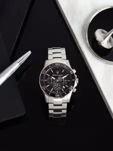 Maserati Men Black Dial & Silver Toned Stainless Steel Bracelet Style Straps Analogue Watch R8873600003