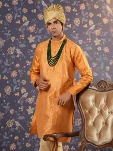 House of Pataudi Ethnic Motifs Embroidered Mandarin Collar Sequined Kurta With Trouser