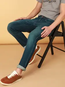 Wrangler Men Skanders Slim Fit Light Fade Clean Look Stretchable Jeans