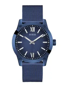 GUESS Men Textured Dial & Stainless Steel Straps Analogue Watch GW0629G3
