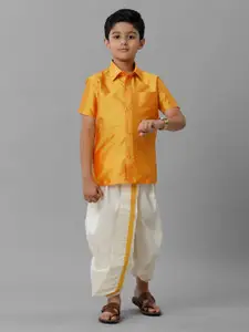 Ramraj Boys Mandarin Collar Kurta & Panchakacham
