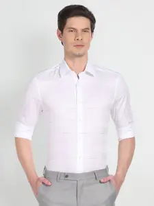 Arrow Textured Spread Collar Casual Shirt