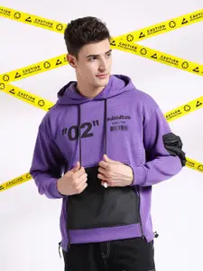 The Indian Garage Co Typography Printed Hooded Pullover Sweatshirt