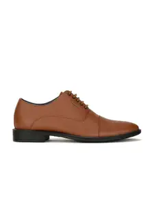 Bata Men Textured Formal Oxford