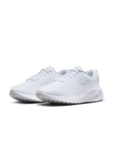Nike Women Revolution 7 Road Running Shoes