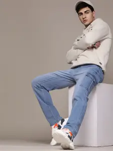 Roadster Men Relaxed Fit Light Fade Stretchable Jeans