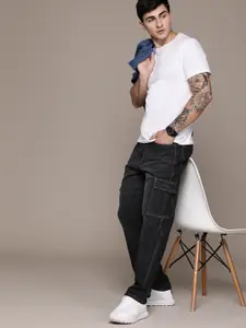 Roadster Men Relaxed Fit Stretchable Cargo  Jeans