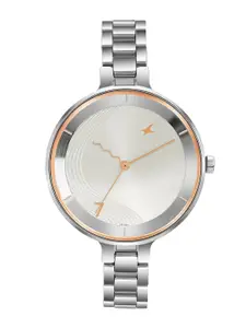 Fastrack Stunner 7.0 Women Textured Dial & Bracelet Style Straps Analogue Watch 6265SM02