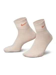 Nike Men Everyday Essentials Metallic Ankle Socks