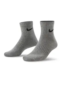 Nike Men Pack Of 3 Patterned Training Ankle Length Socks