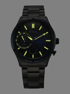 Titan Men Dial & Stainless Steel Bracelet Style Straps Analogue Watch 10009KM01