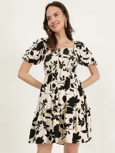DRIRO Floral Printed Square Neck Puff Sleeves Smocked Fit & Flare Dress