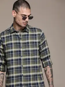 WROGN Slim Fit Long Sleeves Checked Casual Shirt