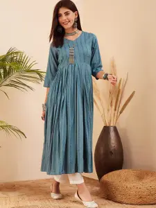 Sangria Geometric Woven Design V-Neck Kurta