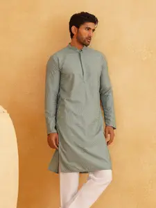 SOJANYA Geometric Embroiderd Cotton Straight Kurta