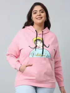 BEYOUND SIZE - THE DRY STATE Plus Size Graphic Printed Hooded Pullover Fleece Sweatshirt
