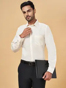 Peregrine by Pantaloons Spread Collar Opaque Linen Cotton Formal Shirt