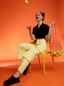 Belliskey Women Relaxed Fit Low-Rise Highly Clean Look Heavy Fade Denim Cargos