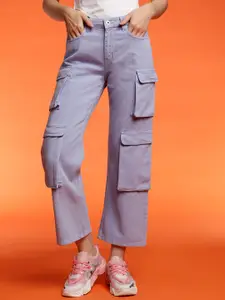 Belliskey Women Relaxed Fit High-Rise Clean Look Denim Cargo Jeans