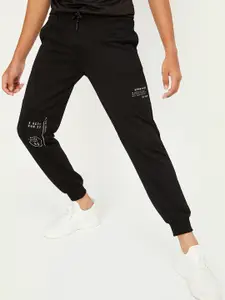 max Boys Typography Printed Regular Fit Joggers