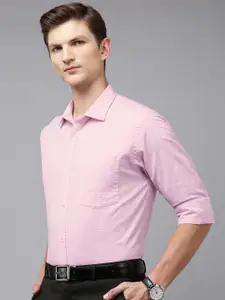 Park Avenue Pure Cotton Slim Fit Checked Formal Shirt