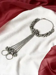 TEEJH Women Silver-Toned & Black Oxidised Silver-Plated Armlet Bracelet