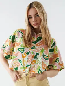 Selvia Abstract Printed Spread Collar Cropped Casual Shirt