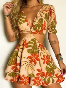 StyleCast Green Tropical Printed Cut-Out Detail Fit & Flare Mini Dress
