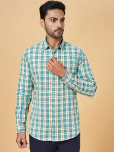 BYFORD by Pantaloons Spread Collar Slim Fit Tartan Checked Casual Shirt