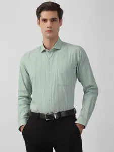 Peter England Slim Fit Vertical Striped Cotton Formal Shirt