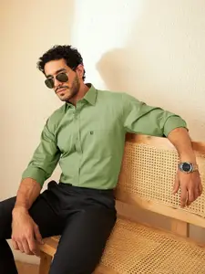 DENNISON Smart Spread Collar Cotton Formal Shirt